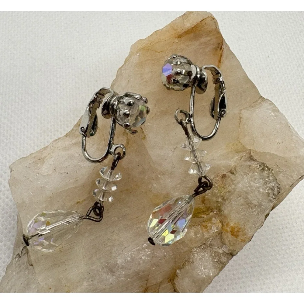Vintage Aurora Borealis Crystal Dangle‎ Earrings Clip-On Faceted Glass Teardrop